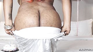 Doxy's big tits shemale dirt