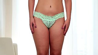 SMALL TIT BRUNETTE TATTOOED TEEN GIRLFRIEND CAUGHT IN SHOWER