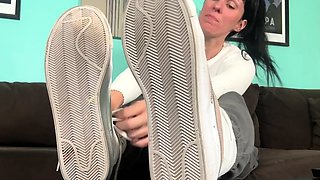 Maroe's Toes - Bratty Roommate Sock Smelling
