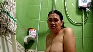 Just only to watching taking a bath