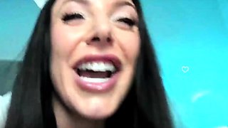 Big boob brunette masturbates on webcam