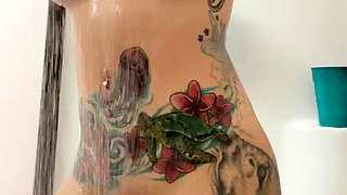 Amateur wild chick solo masturbation