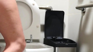 Real Amateur Couple Fucking in an Airport Bathroom