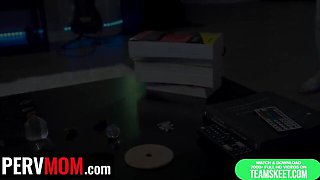 Perv Mom - pornstar action