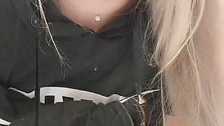 Masturbating to Your Dick Pic