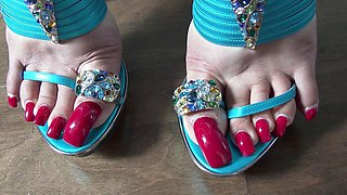 Maitresse Madelines solo foot fetish POV