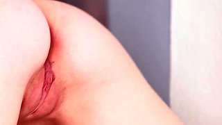 Redhead Elle Alexandra passion posing