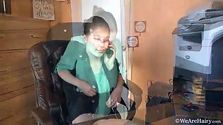 Apricot Pitts enjoys masturbating at work - WeAreHairy