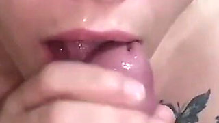 Hot Wife Live Show, Deepthroat, Tongue Play and Cumshots