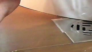 The toilet was so dirty I can`t pee there!