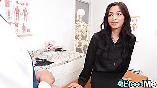 Scarlett Alexis Gets Examined, Then Filled by Her Doctor
