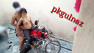 Desi stepister ki bike par chudai