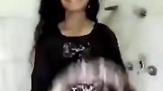 Insatiable Tamil Doll Bosoms Dikhayi Striptease Karke Fresh BOYFRIEND Ko TELEGRAM-@BossStuff01