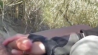 Fast Blowjob in the Beach - People Won't Stop Passing