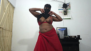 Young beauty shows off hot dance moves