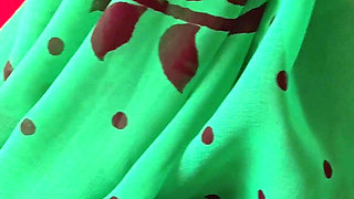 Beautiful Desi Bhabhi First Time Sex with Devar in Kitchen, Indian Girl XXX Tight Pussy Viral Hindi Video