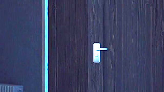 Awam 2 Sofia Real Fuck Editon - Caught in the Museum: Sofia and Patricia Suck off the Guard to Avoid Police Report