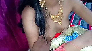 Desi college girlfriend fucked by boyfriend in bedroom
