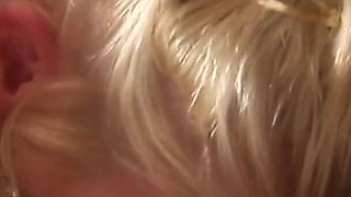 Cindy while fucking a dildo sucks a cock