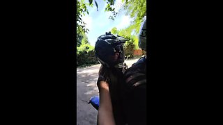 Tiffany Leiddi - RDV avec un Fan il me baise dans les bois