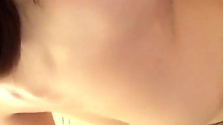 Innocent-looking Droopy Eyes: Squirting From Fingering! a Sensitive, Erotic Older Babe