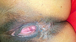 Bangladeshi Bangali Hindu boudi santa  -My pussy is so big and juicy. I want to get more pussy juice out.