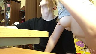 Beauty enjoys passionate home work through intense sensual heat