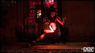 Flaming Hot Pussy: Sexy Pyromaniac Plays With Fire