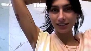 Mia Khalifa Nude Vlog While Taking A Bath Onlyfans Video