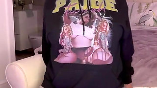 I Pull Down My Sweatpants to Show You My Big Juicy Ass