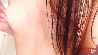 Webcam Model with Toys Shows Tight Pussy on Camera