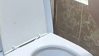 Peeing on the Toilet - Wet Pussy Play