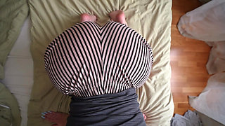 Step Sister with a Big Sexy Ass Offers to Suck Dick