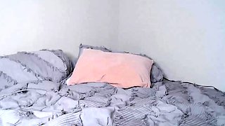 Romanian amateur webcam teen masturbate
