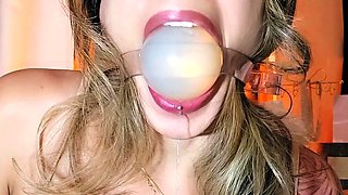 Amateur asian masturbates