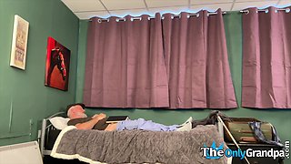 Retired senior cuntdrilling kinky nurse