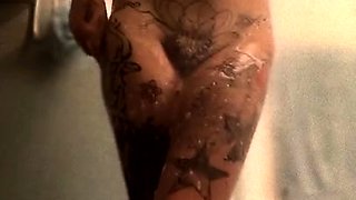 amateur sweetdesire12 flashing ass on live webcam