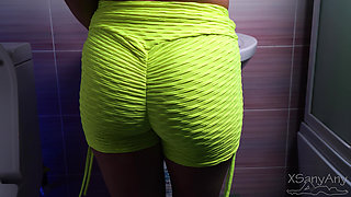 Slut with a Perfect Ass Gets Fucked Tenderly in the Toilet!