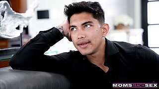 Luna Colombiana's seduction sex by Moms Teach Sex