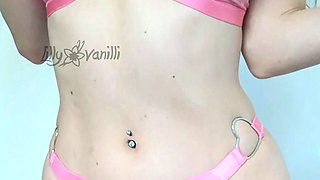 Cute amateur webcam teen girl toying pussy on webcam