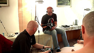 Young Czech Woman Fucks for the First Time in Threesome