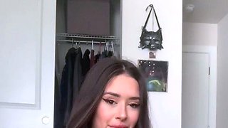 Solo booty assed babe ass toying masturbation in hi def
