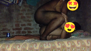 Saali ko ghar me bula ke boor chodne ke baad gand choda