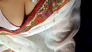 Hot Sexy Desi Housewife Saree Blause Big Natural Boobs Seduce, Fucking and Blowjob Sexy Hot Desi