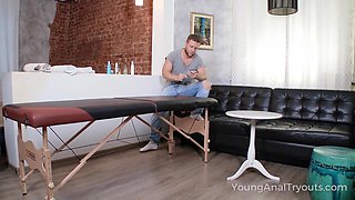 Massage guy talks his way into a tight asshole of Katti Gold