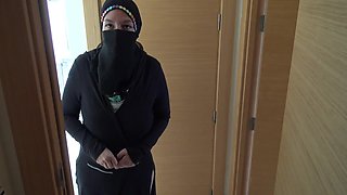 Perverted British Man Fucks His Muslim Cleaning Maid