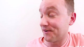 a trickery pool guy gets a MILF