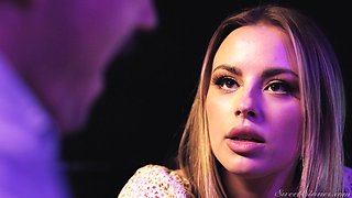 Anna Claire Clouds Mesmerizes in Sweet Bedroom Surprise