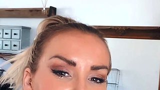 Big boob brunette masturbates on webcam