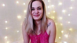 Chubby milf strip show her big boobs webcam